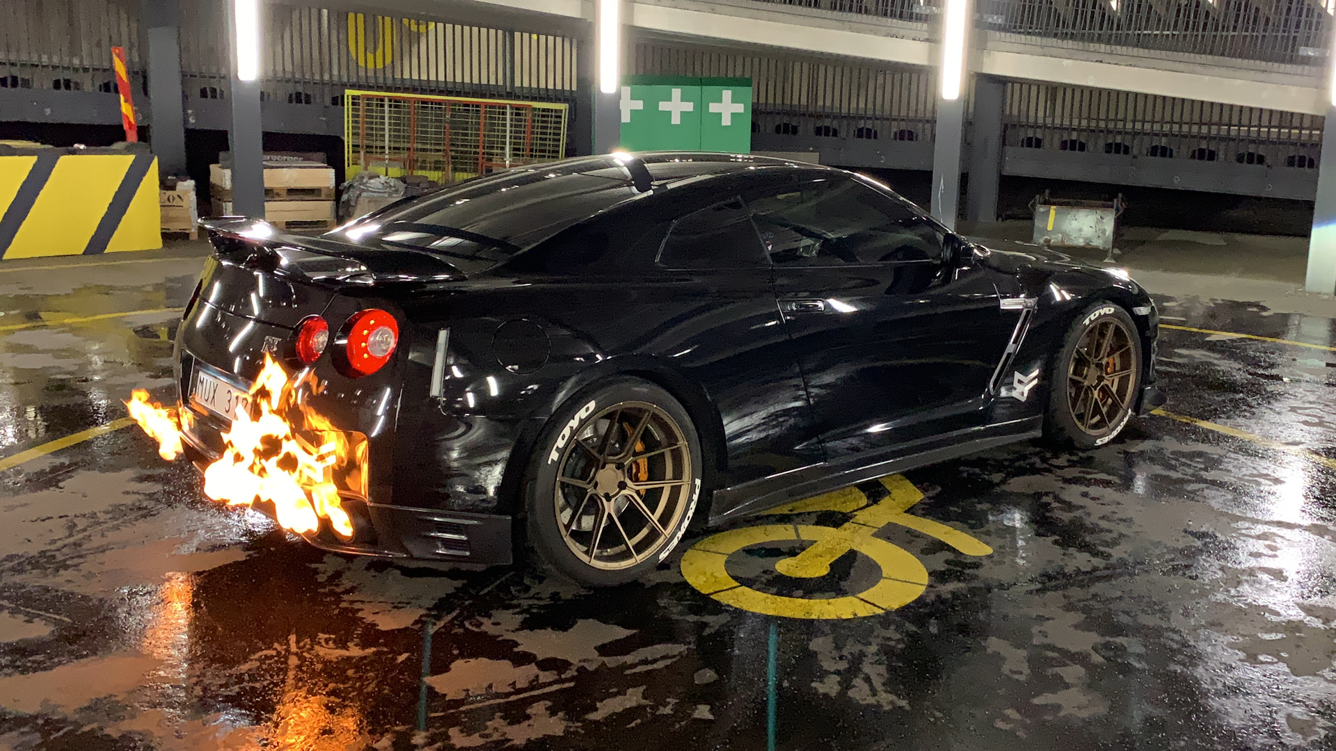 Nissan Skyline Godzilla