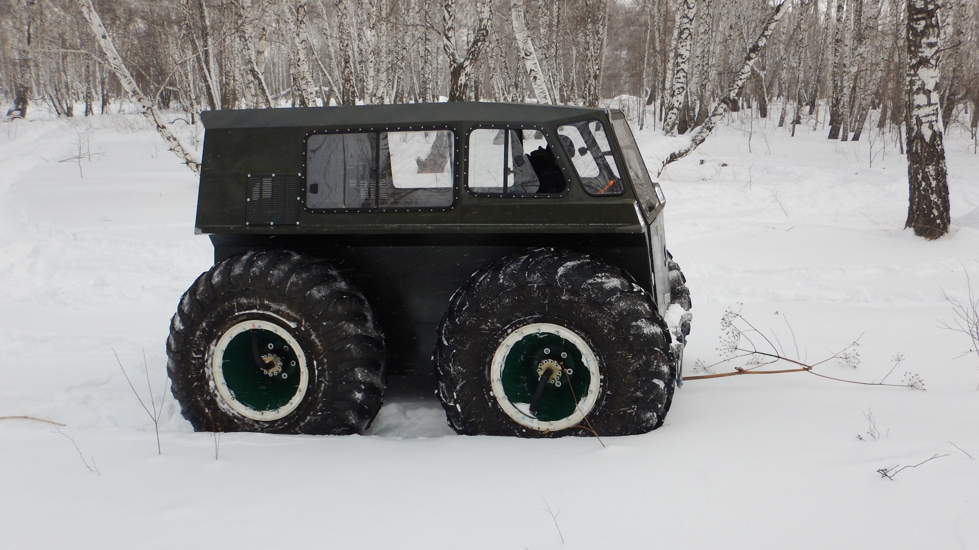 Бортоповоротный вездеход. Мини бортоповоротный вездеход. Вездеход кайман бортоповоротный. Бортоповоротный вездеход 6х6. Мини бортоповоротный вездеход.