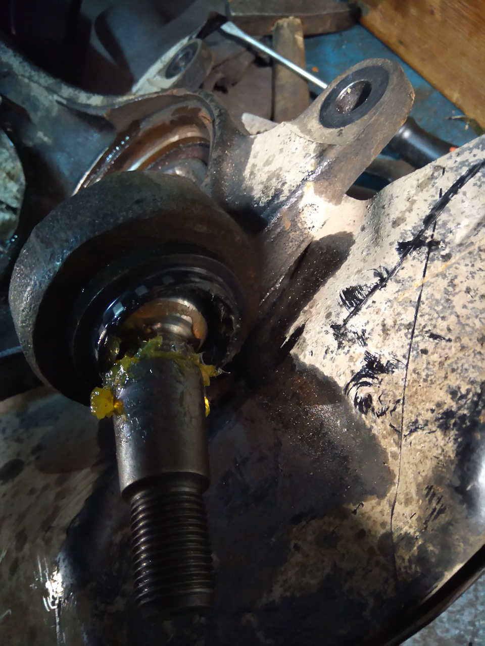 6. Посмотрите как мнооого смазки))) — Honda Accord (8G)