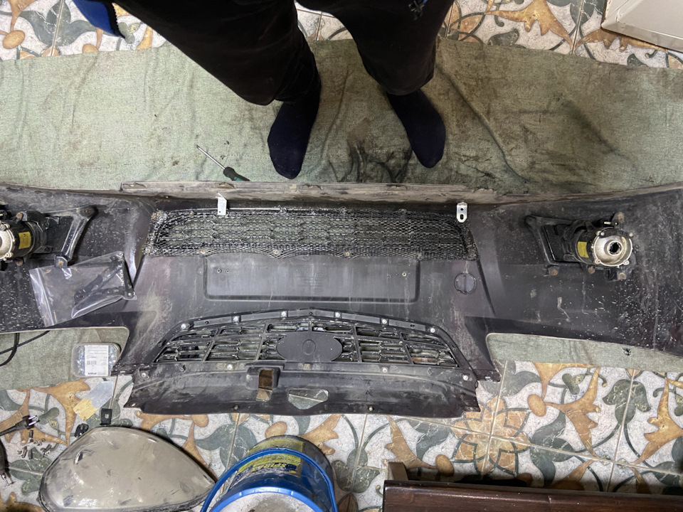 Замена Нижней решетки — Lada Приора седан, 1,6 л, 2011 года | стайлинг ...