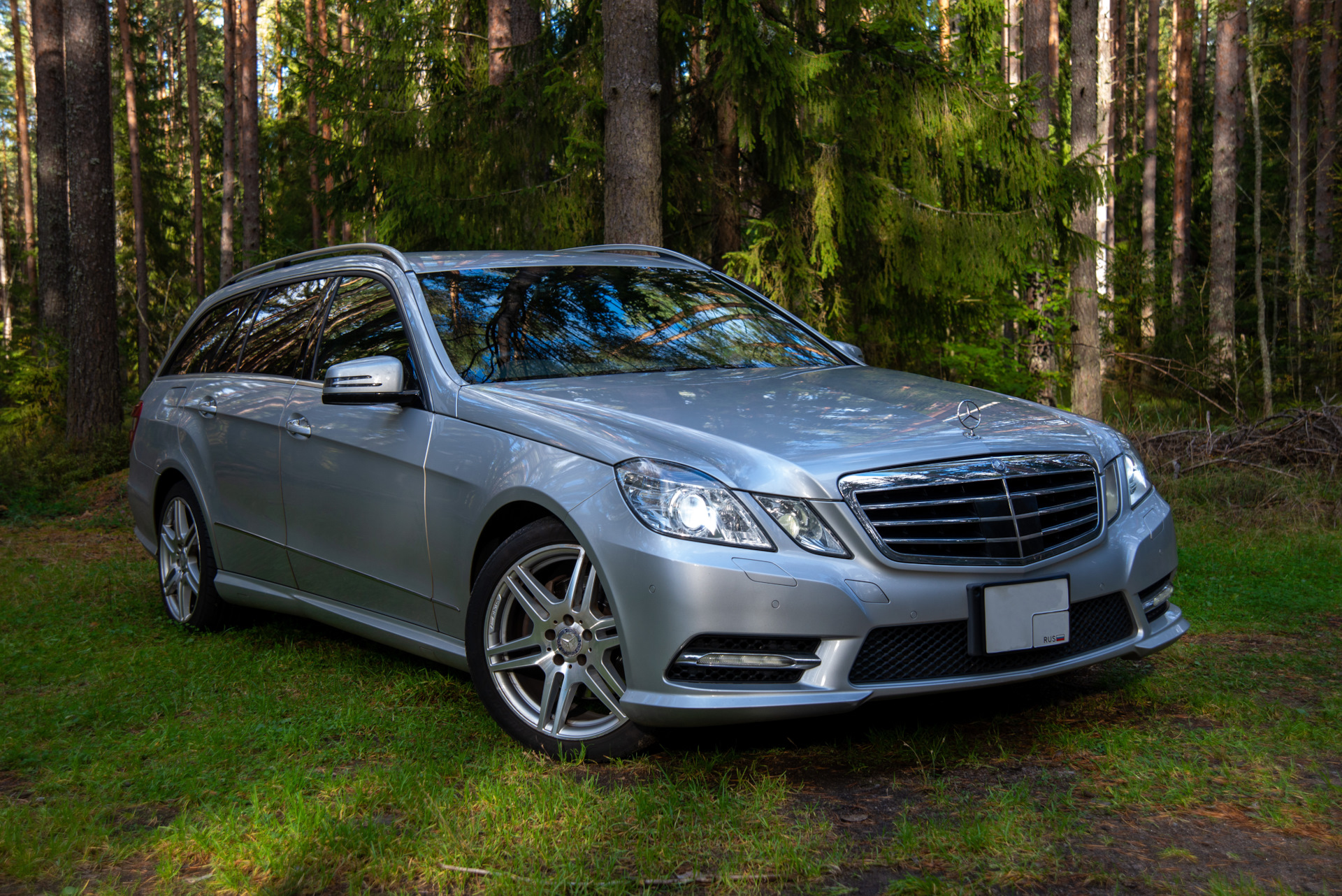 Небольшая фотосессия - Mercedes-Benz E-Class (W212), 1,8 л, 2012 года фотография