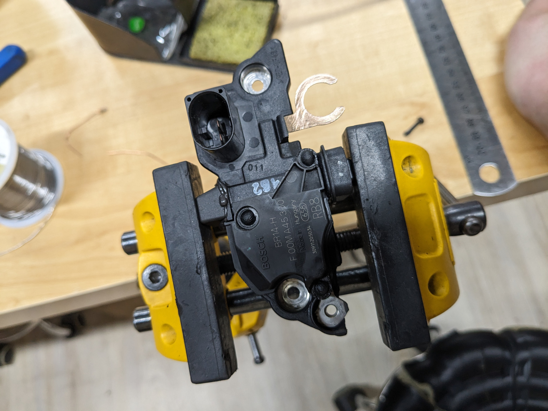 VAG01117: Сигнал нагрузки на клемме генератора DF — Skoda Fabia Monte ...