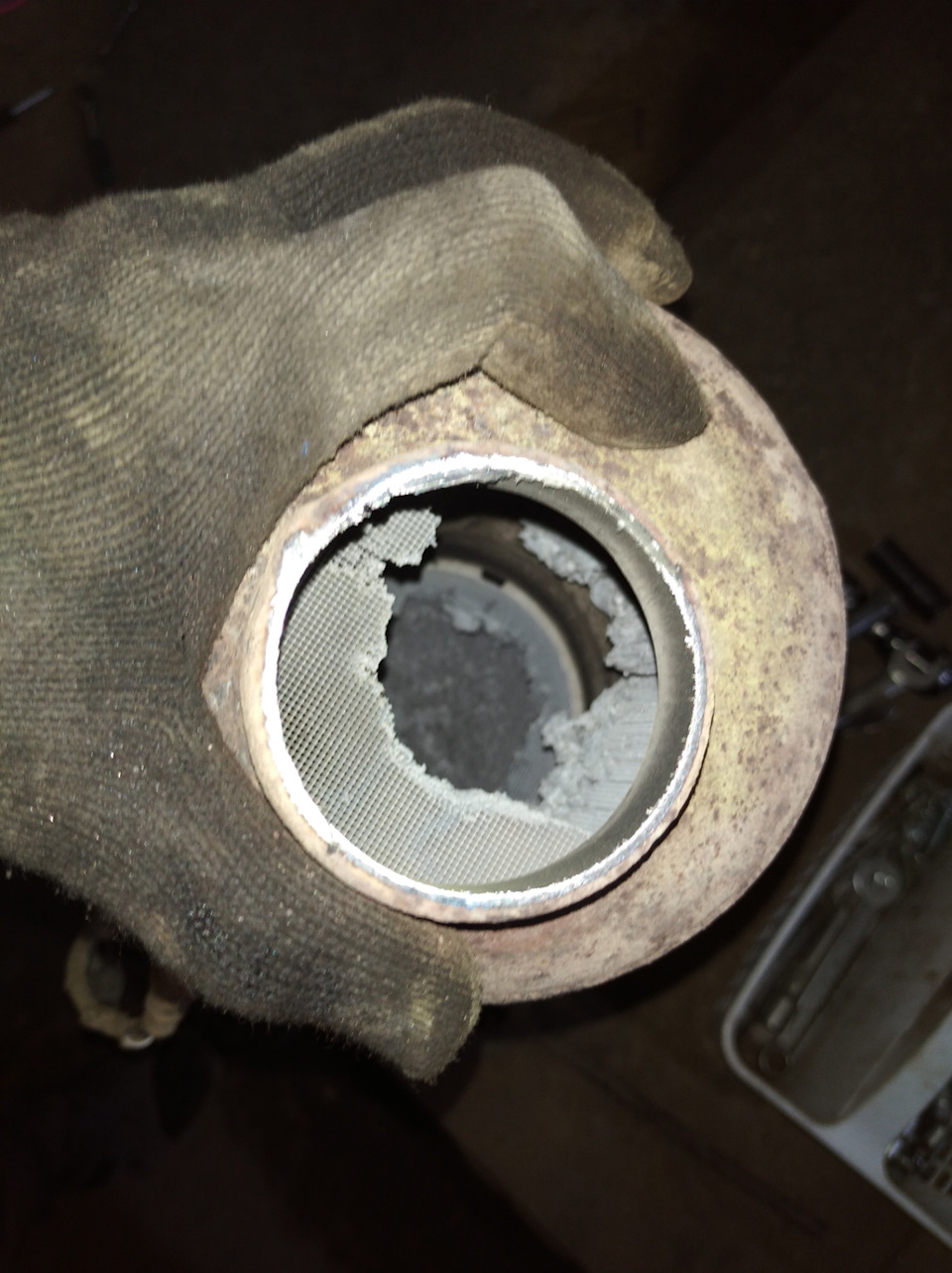 Замена гофры выхлопной системы или привет от прошлого хозяина — Volvo ...