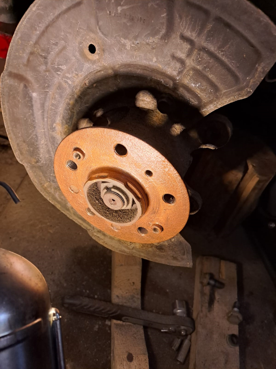 Обработка посадочной плоскости ступицы — Mercedes-Benz M-Class (W164)