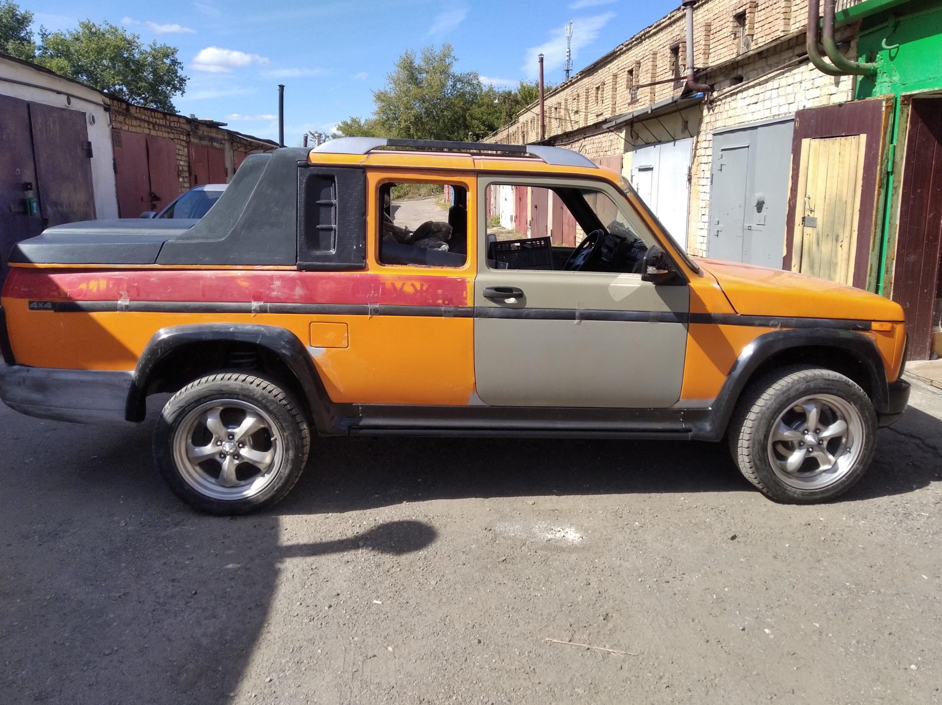 Lada Niva 2329