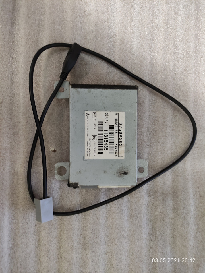 Блок USB для MMCS R03 на Mitsubishi Pajero (4G). Б/у | 1 500 ₽ в городе ...
