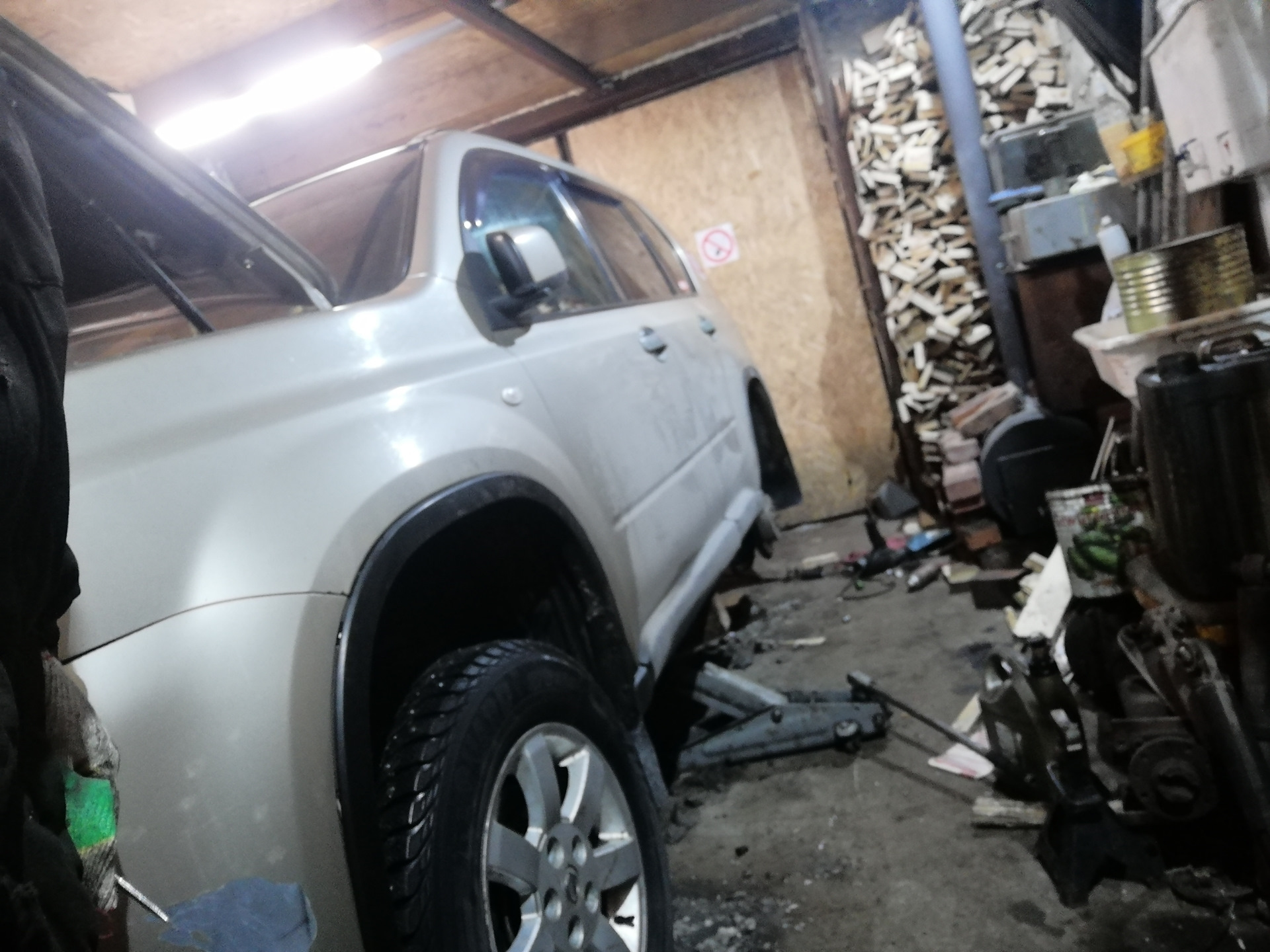 Шиповка резины и замена тормозных колодок в круг. — Nissan X-Trail II ...