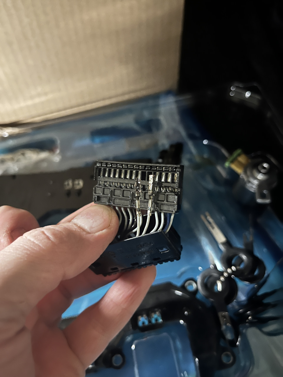 плавленный штекер — Audi A7 Sportback (1G)