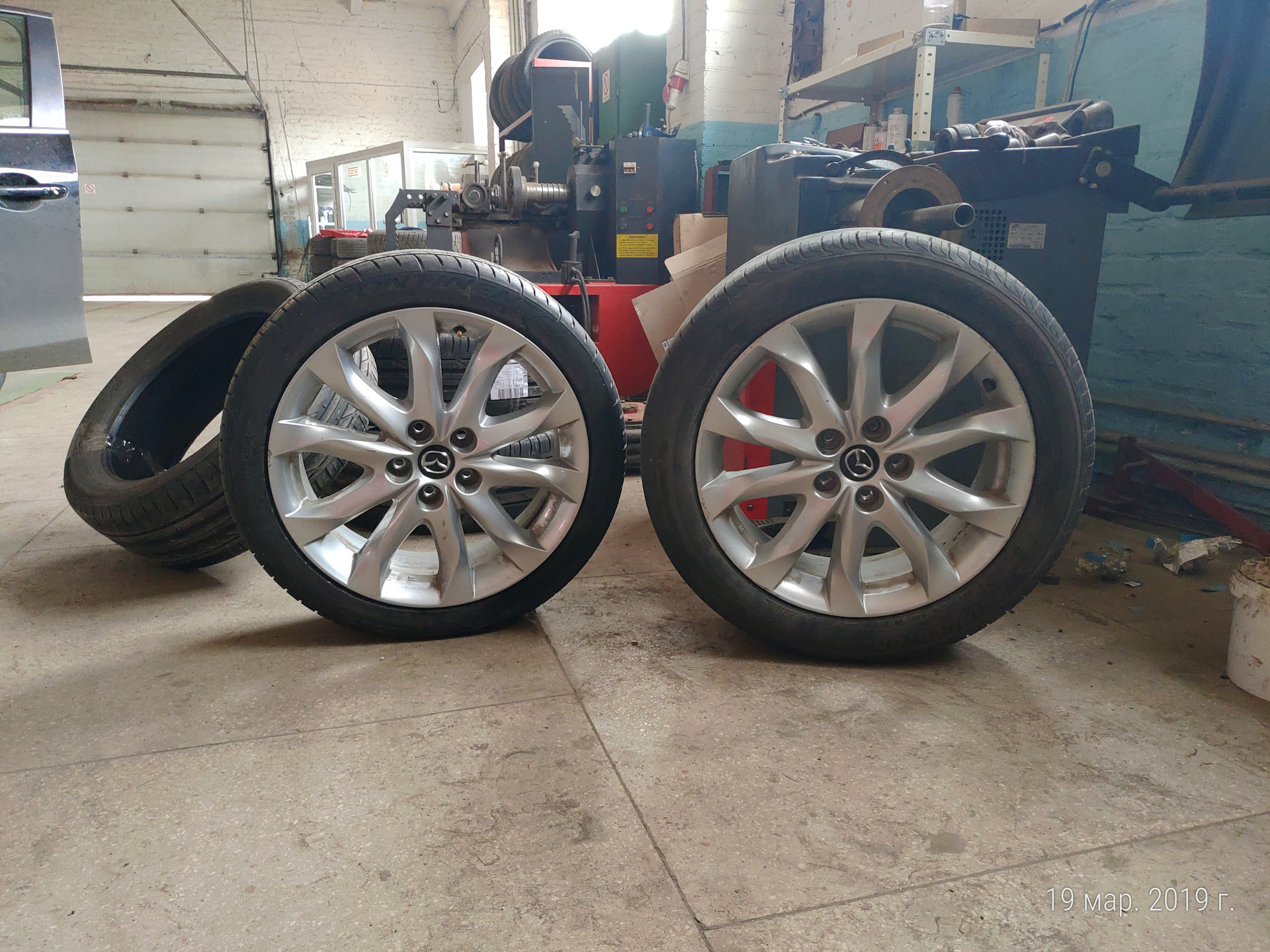 225 50. 225/45 R18 vs 215/50 r17. R18 215 50 Mazda.