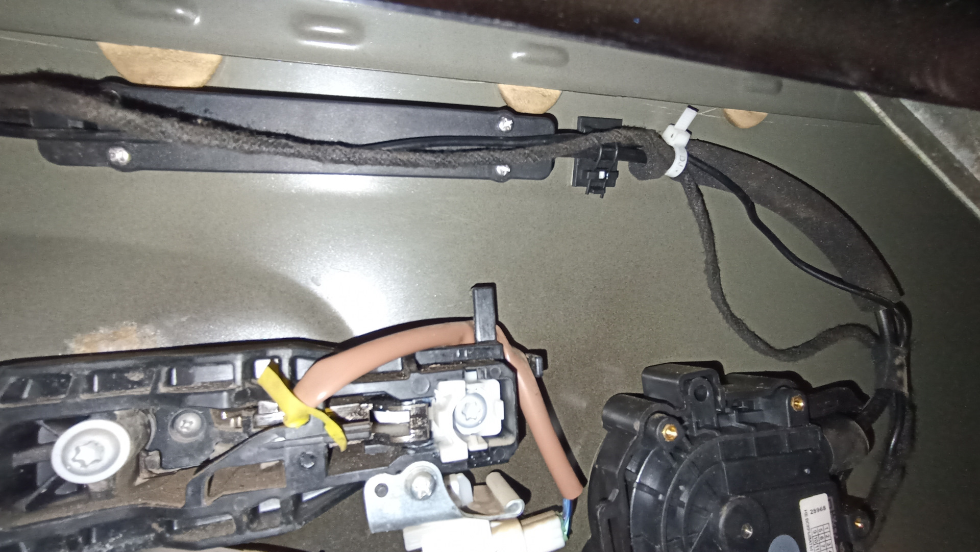 Фото в бортжурнале Toyota Land Cruiser 200