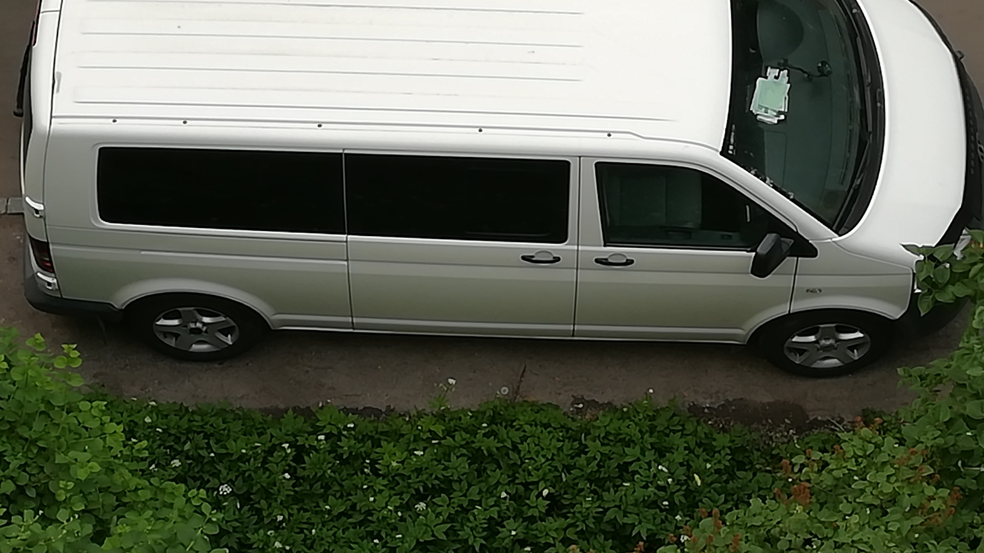 Длинная база. T5 Транспортер 225 65 r17. 225 65 16 На VW t5. VW Transporter 225 65 17. T5 Мультиван 225 65 17 влезают?.