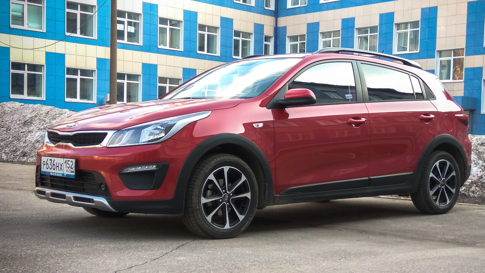 Kia Rio x line красный