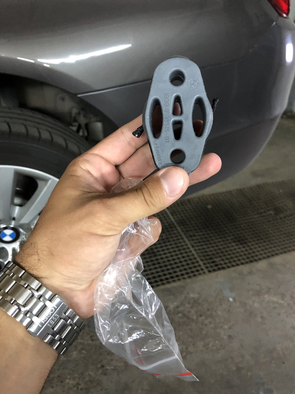 Заменил подвесы глушителя. — BMW 5 series (F10), 2 л, 2012 года | визит ...