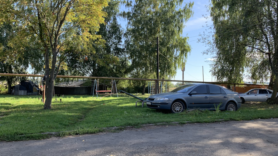 Загорелся значок аккумулятора на приборке! — Renault Laguna II, 1,8 л ...