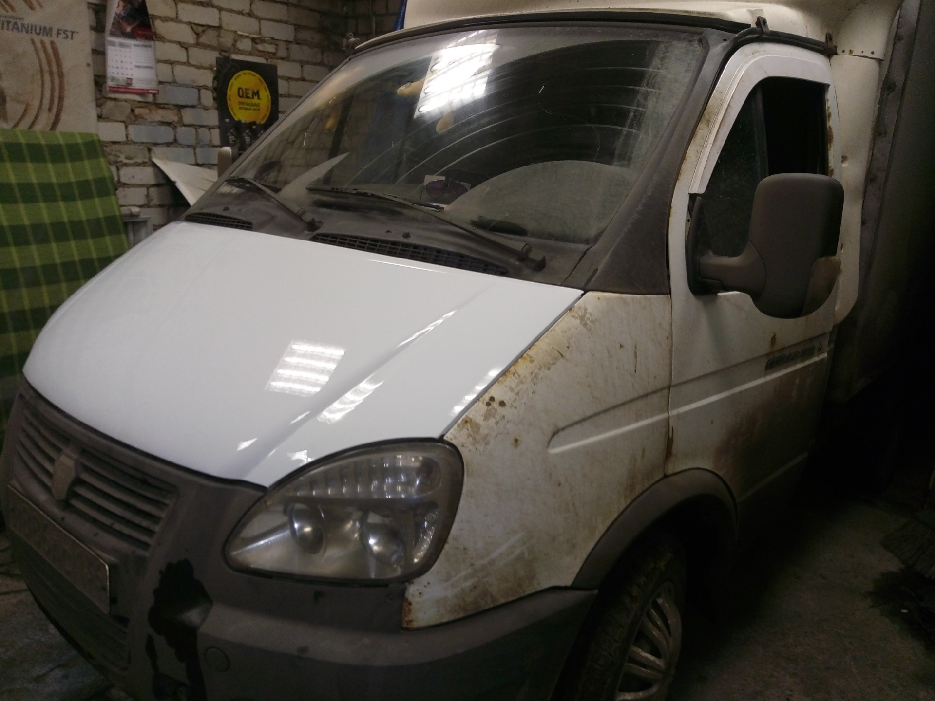 Покрасил капот. — ГАЗ Соболь, 2,5 л, 2006 года | кузовной ремонт | DRIVE2