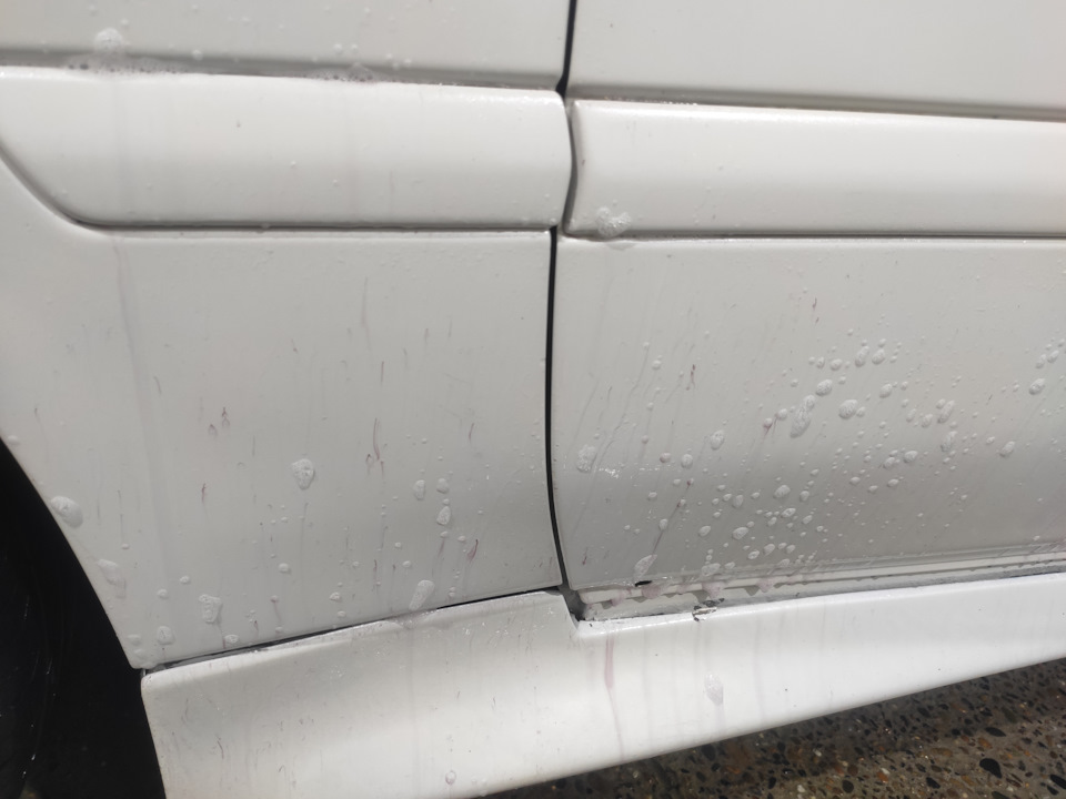 Так же нанес частично на кузов, в зоны где чаще всего наблюдается контакт, как видно по результату, ЛПК не чистое, а значит не зря-чистим. Единственное запах у средства на любителя, мне он не зашел( — Toyota Chaser (100)