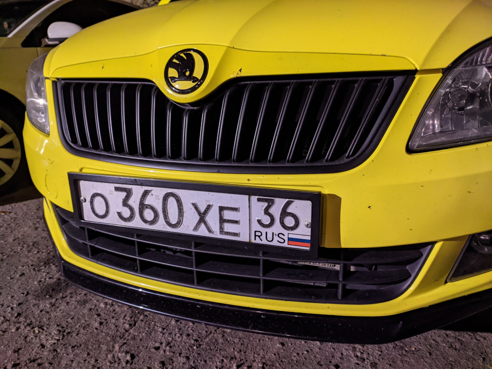 Долой звон. Силиконовые рамки номеров SDS — Skoda Fabia Mk2, 1,6 л ...