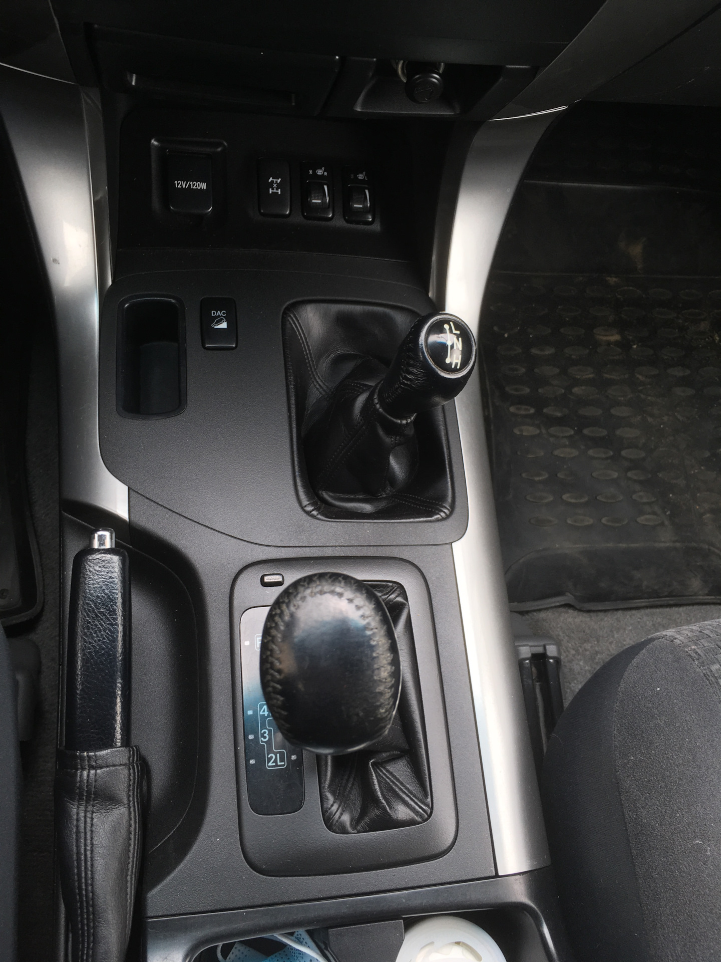 # 10 Окраска пластика салона Динитролом 445 — Toyota Land Cruiser Prado ...