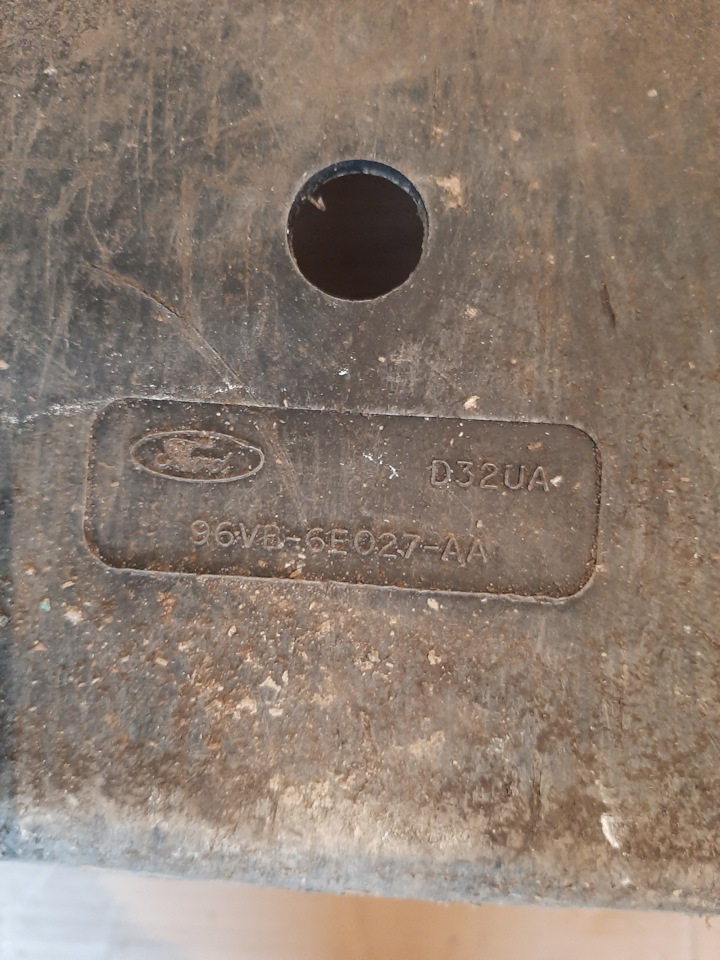 Шумо/вибро/звукоизоляция под двигателем и мкпп на Ford Transit (5G ...