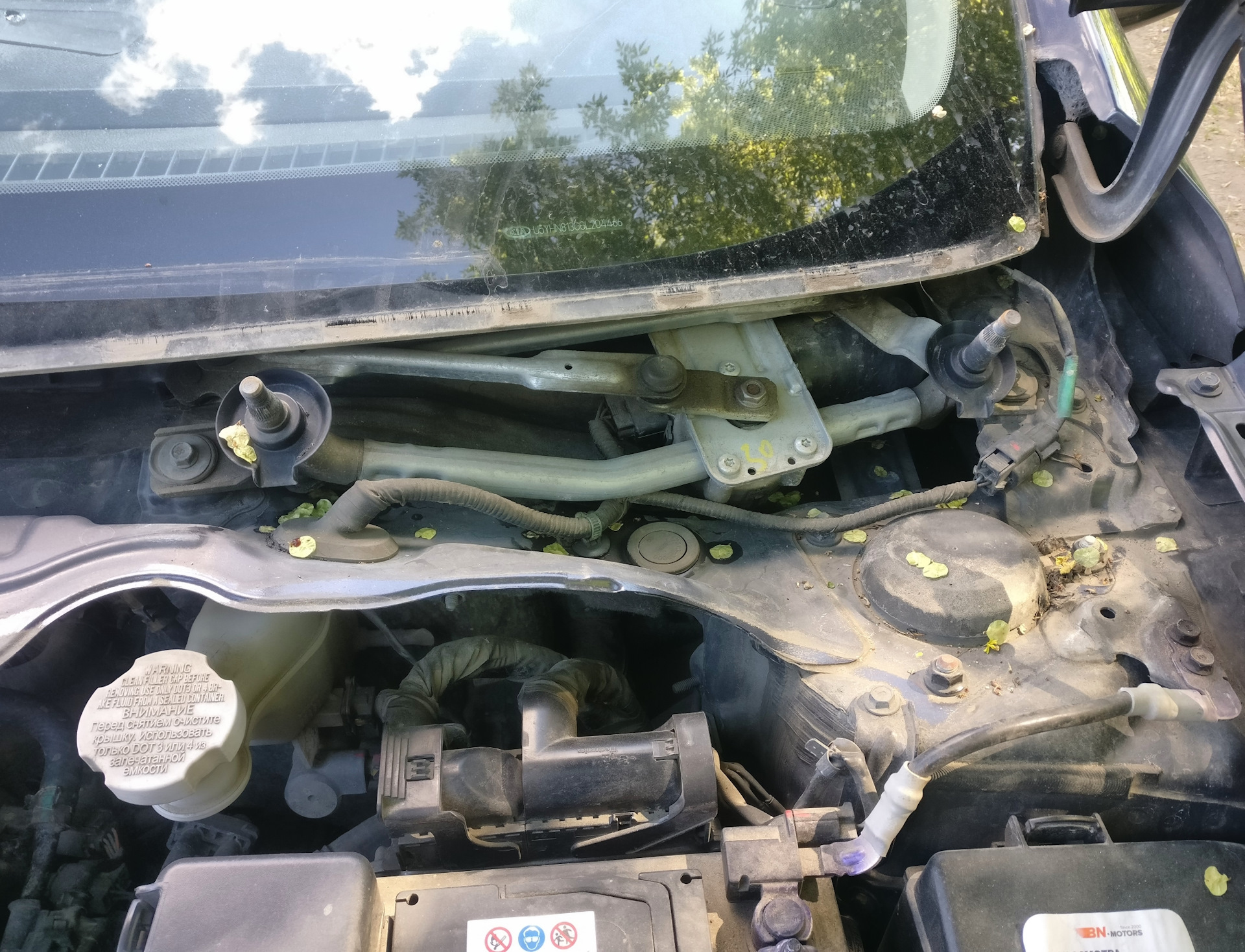 Кия сид как снять дворники Регламент трапеции дворников - KIA Ceed SW (2G), 1,6 л, 2016 года своими руками 