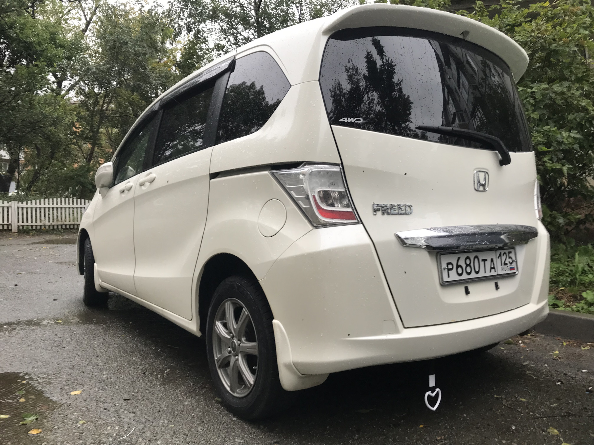 Немного JDM つり革 — Honda Freed (1G), 1,5 л, 2012 года | стайлинг | DRIVE2