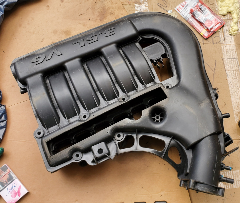 Как новый, не считая дыры🤗 — Dodge Magnum