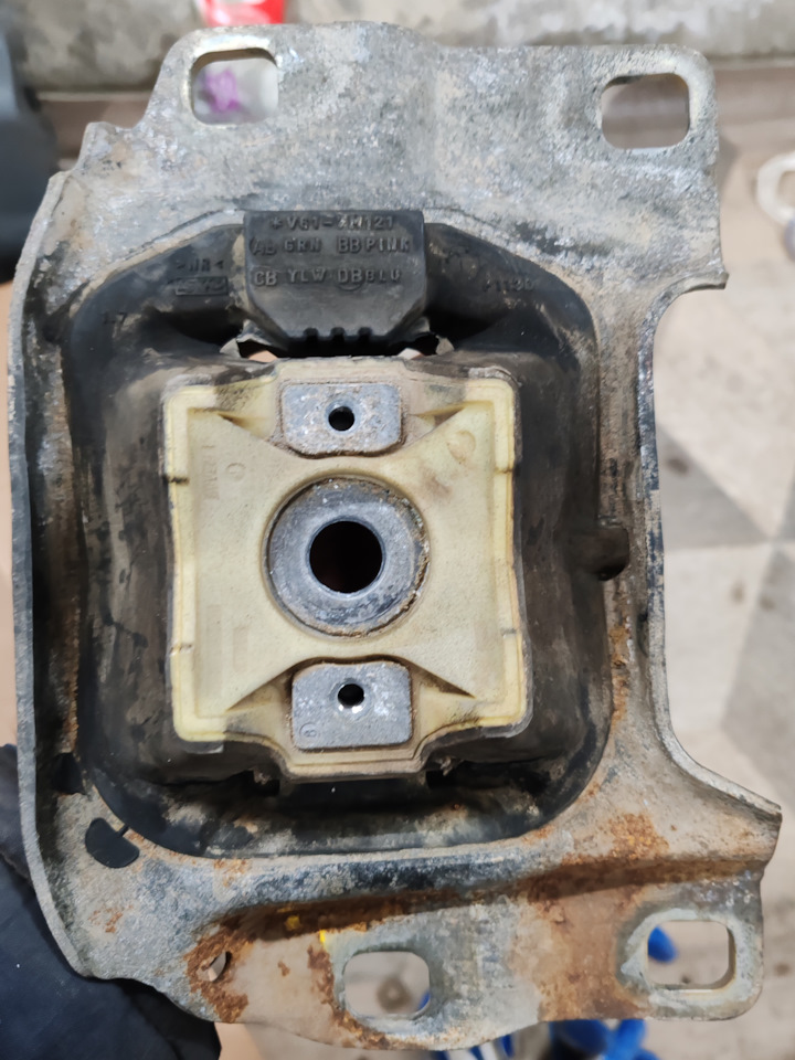 Опора кпп форд фокус 2, 3 на Ford Focus Hatchback II, Ford Focus ...