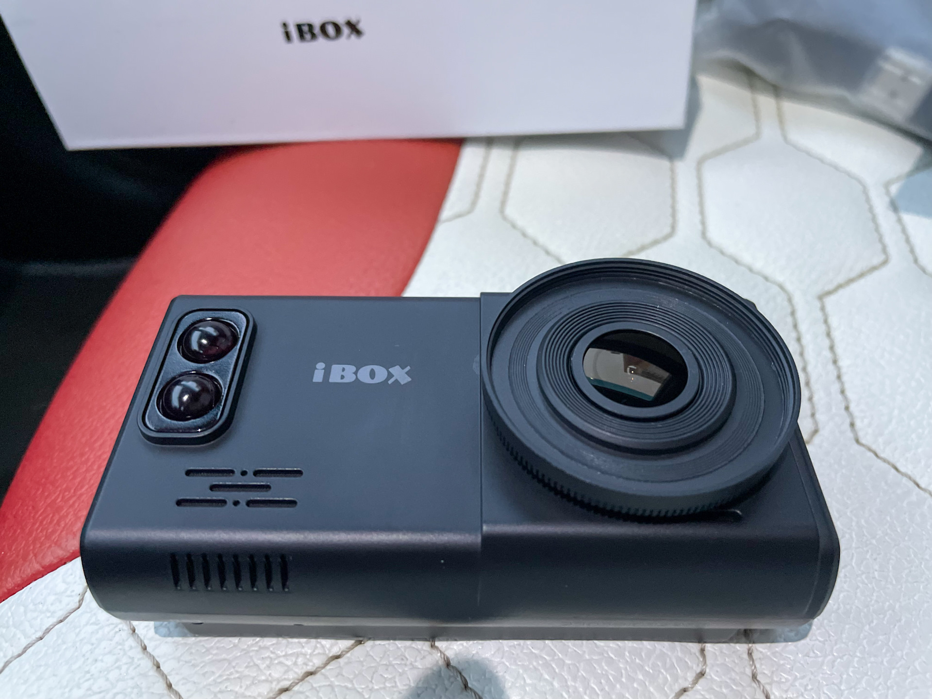 Как не нарваться на штраф за неправильное размещение видеорегистратора ...