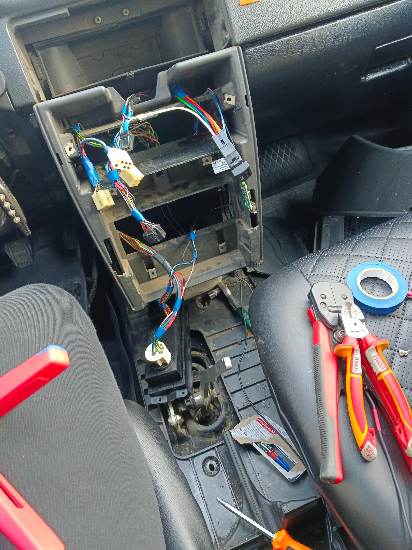 Контурная подсветка салона приора — Lada Приора седан, 1,6 л, 2007 года ...