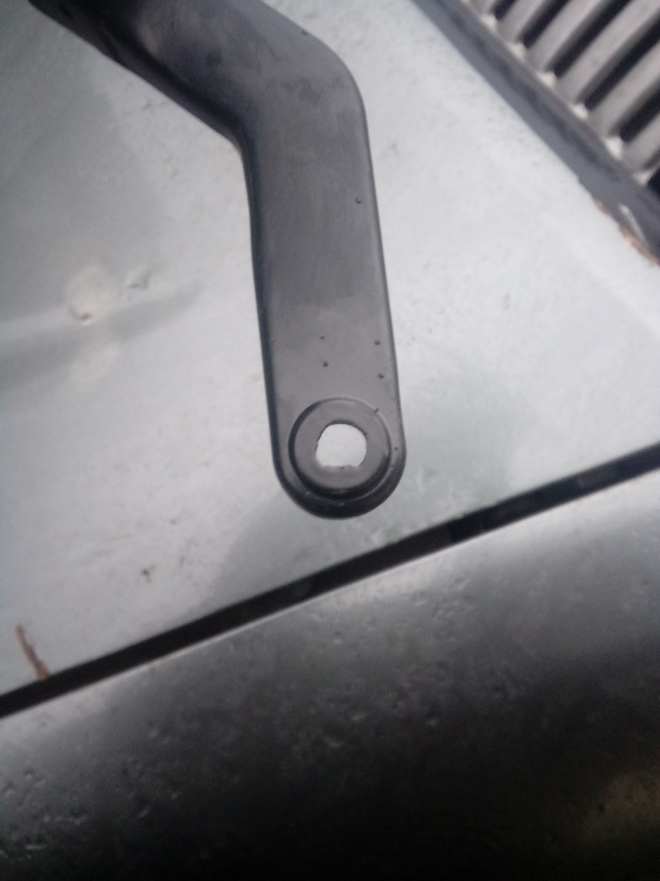 Качество новых деталей не перестает радовать, дырка почти идиальная. — Lada 2120 Надежда