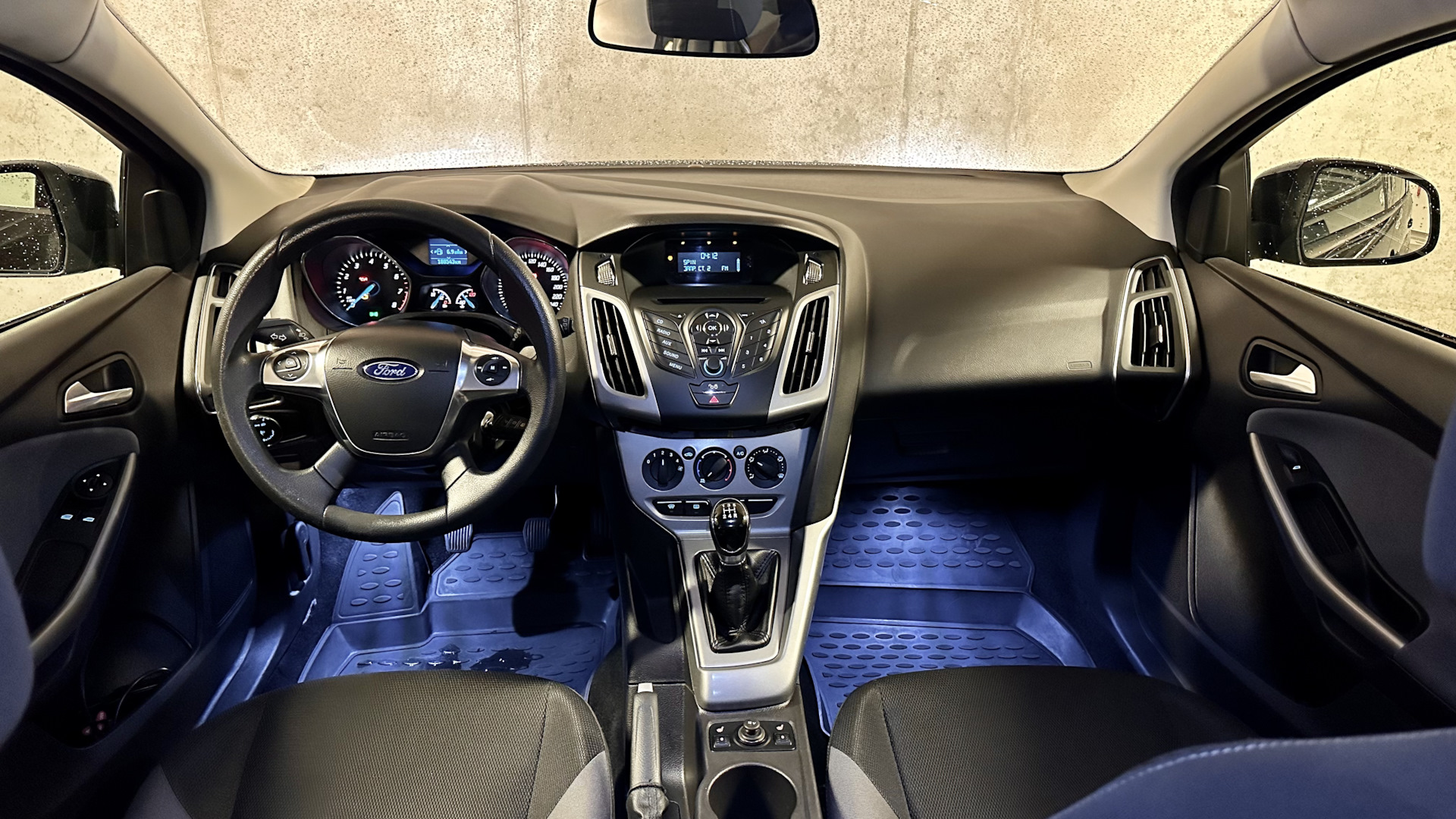 Установка подсветки ног — Ford Focus III Wagon, 1 л, 2013 года ...