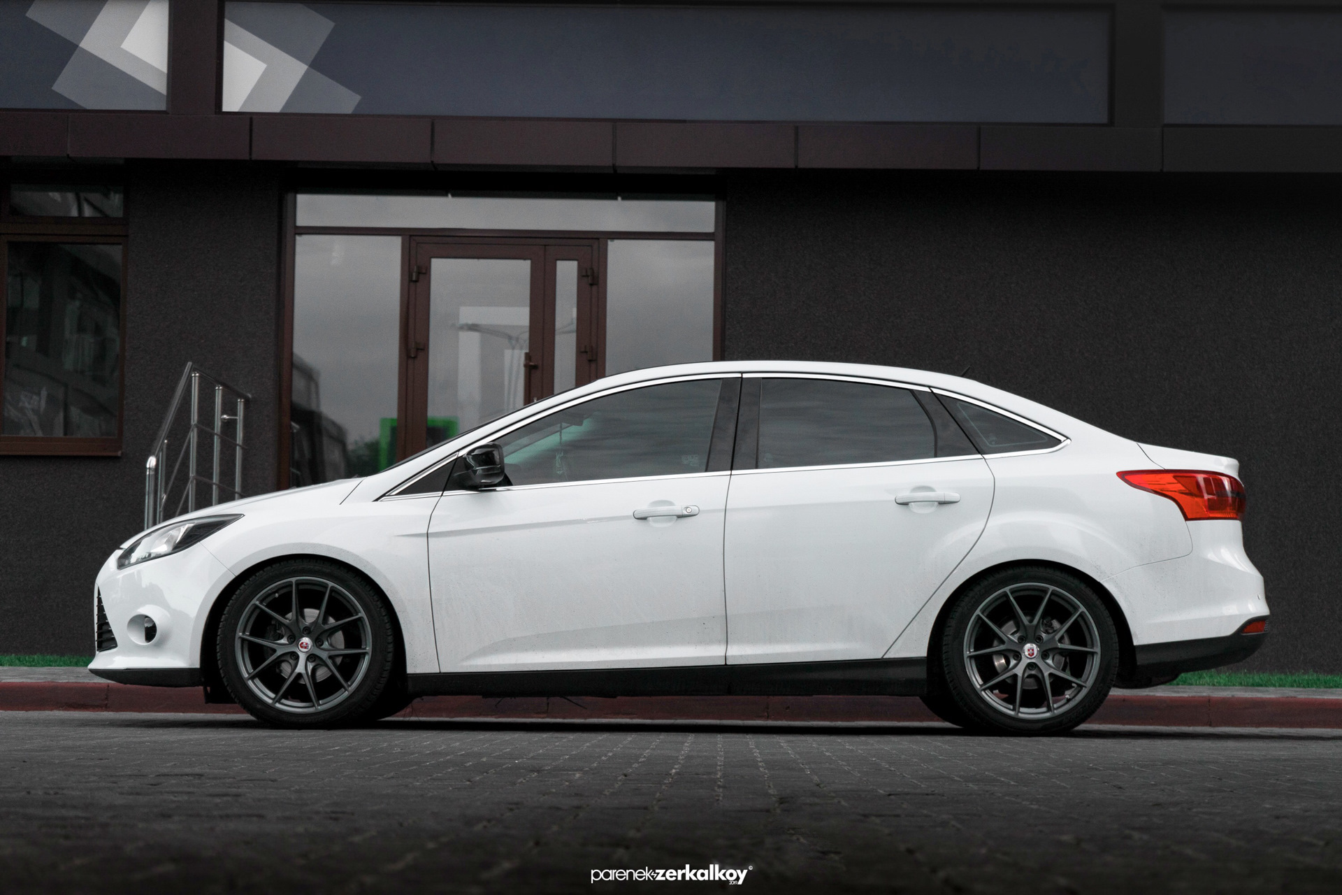 Focus p. Ford Focus 3 седан r18. R17 hre Ford Focus 3. Ford Focus 3 hre r18. Hre p101 r18 Ford Focus 3.