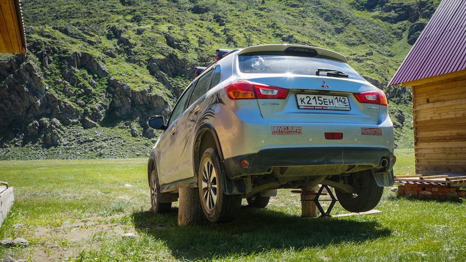 Дорожный просвет ASX Мицубиси. Мицубиси ASX клиренс. Mitsubishi ASX клиренс. Mitsubishi ASX 2014 дорожный просвет.