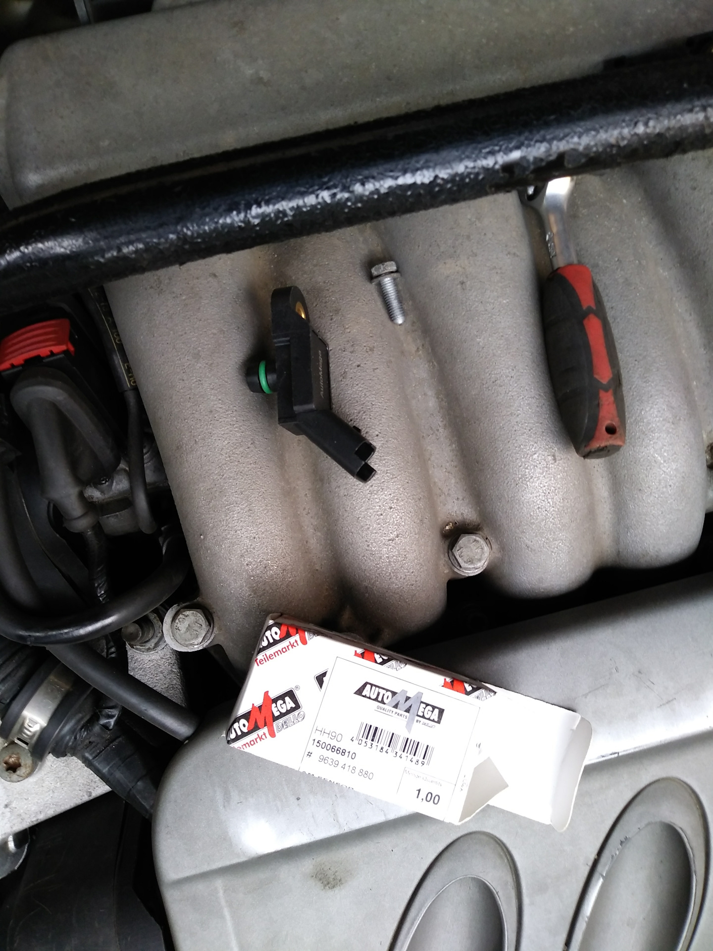 Датчик давления впускного коллектора 5s-fe. 4. Датчик коллектора 3s fe. Трубка датчик абсолютного давления 4а фе. 2 европа.