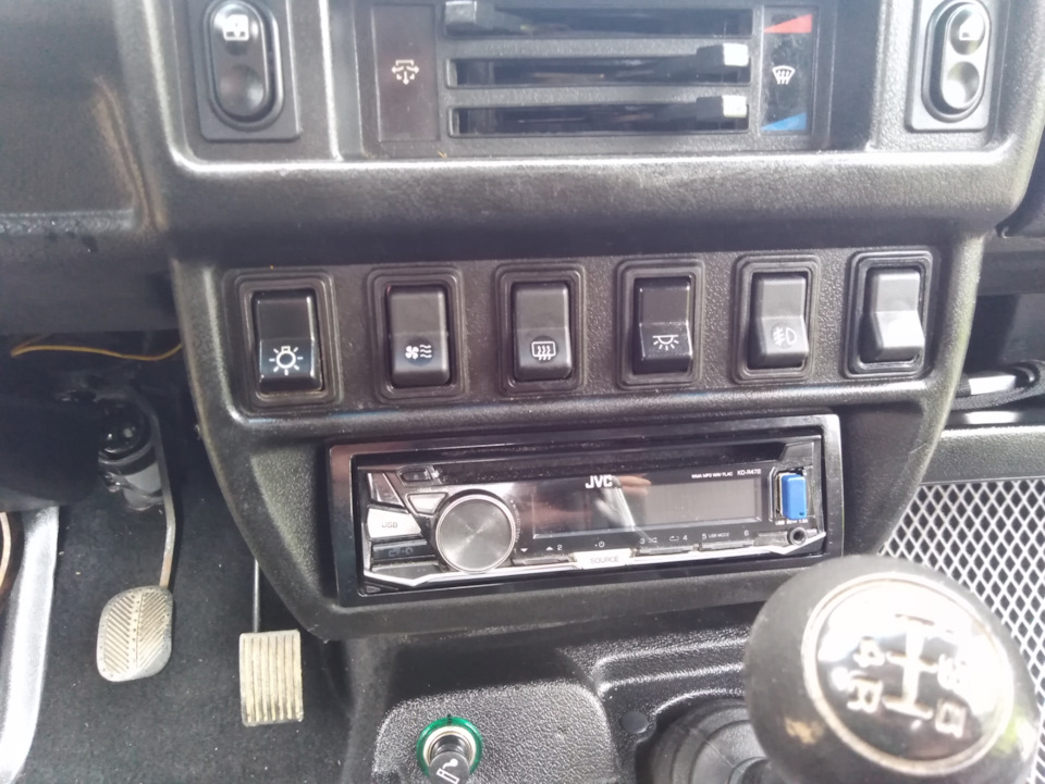 Замена лобового стекла. — Toyota Corolla (140/150), 1,6 л, 2008 года ...