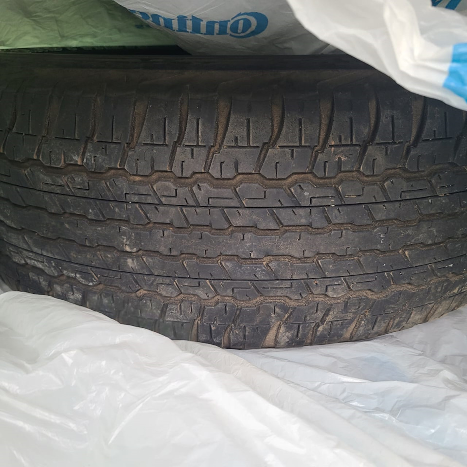 Шины всесезонные Dunlop 265/60 R18 на Toyota Land Cruiser Prado 150-series.  Б/у | 14 000 ₽ в городе Москва | DRIVE2