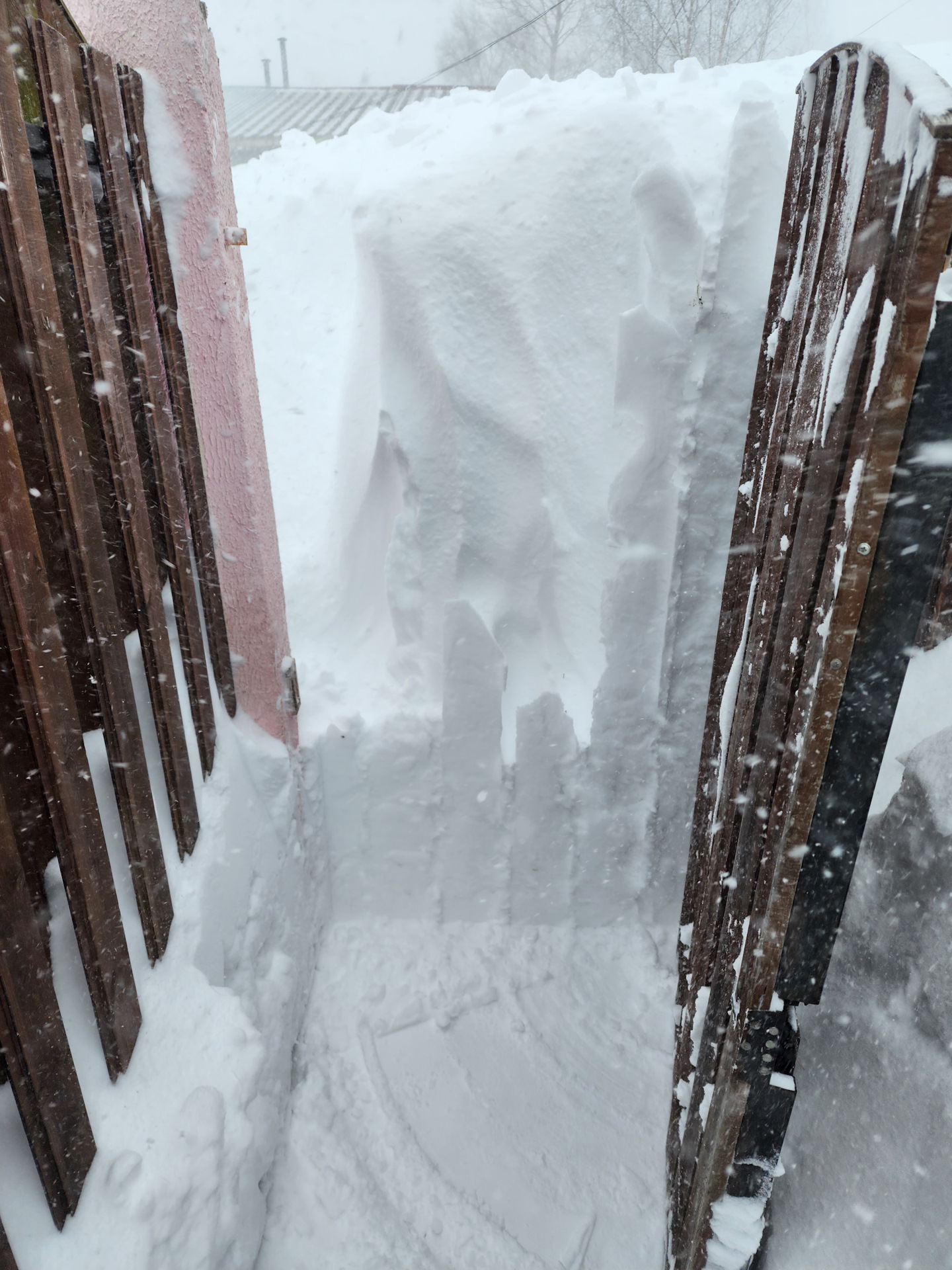 угадай машину по фото русские. угадай русское авто ответы уровень 15. угадывать марки машин. народные названия машин. машины для отгадывания.