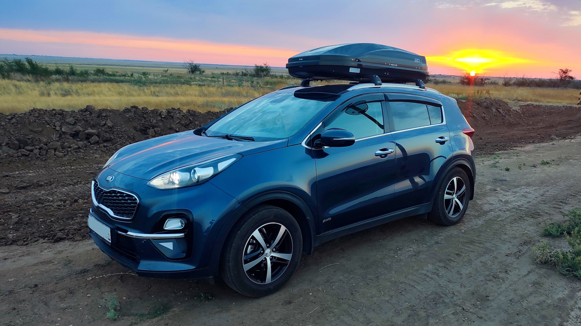 KIA Sportage (4G) 2.0 бензиновый 2019 | 2,0 4WD Lux Cosmo Blue🦛 на DRIVE2