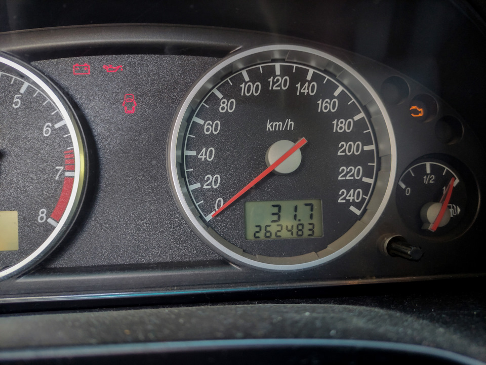 замена воздушного фильтра — Ford Mondeo III