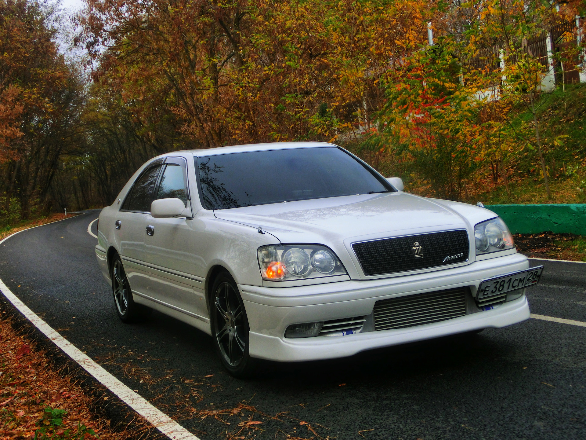 Toyota Crown athlete 2000 JDM