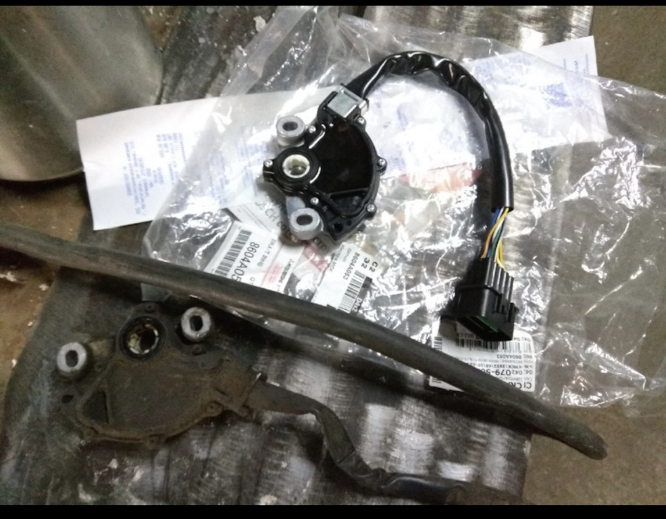 Замена ингибатора, датчика переднегоредуктора и энергоаккумулятора ...