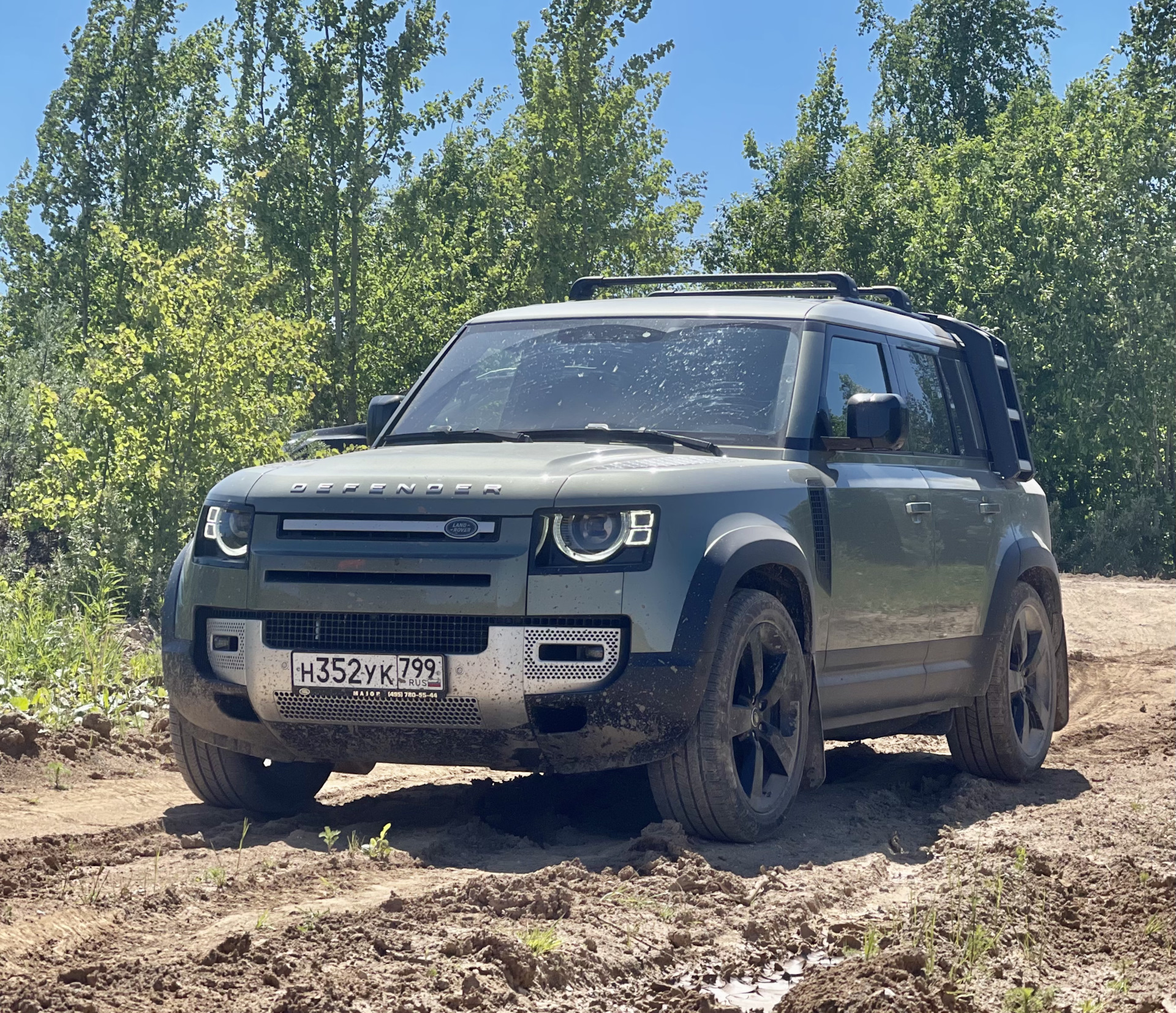 Land rover defender l663. Defender l663. Land Rover Defender 3 л 249 л с.