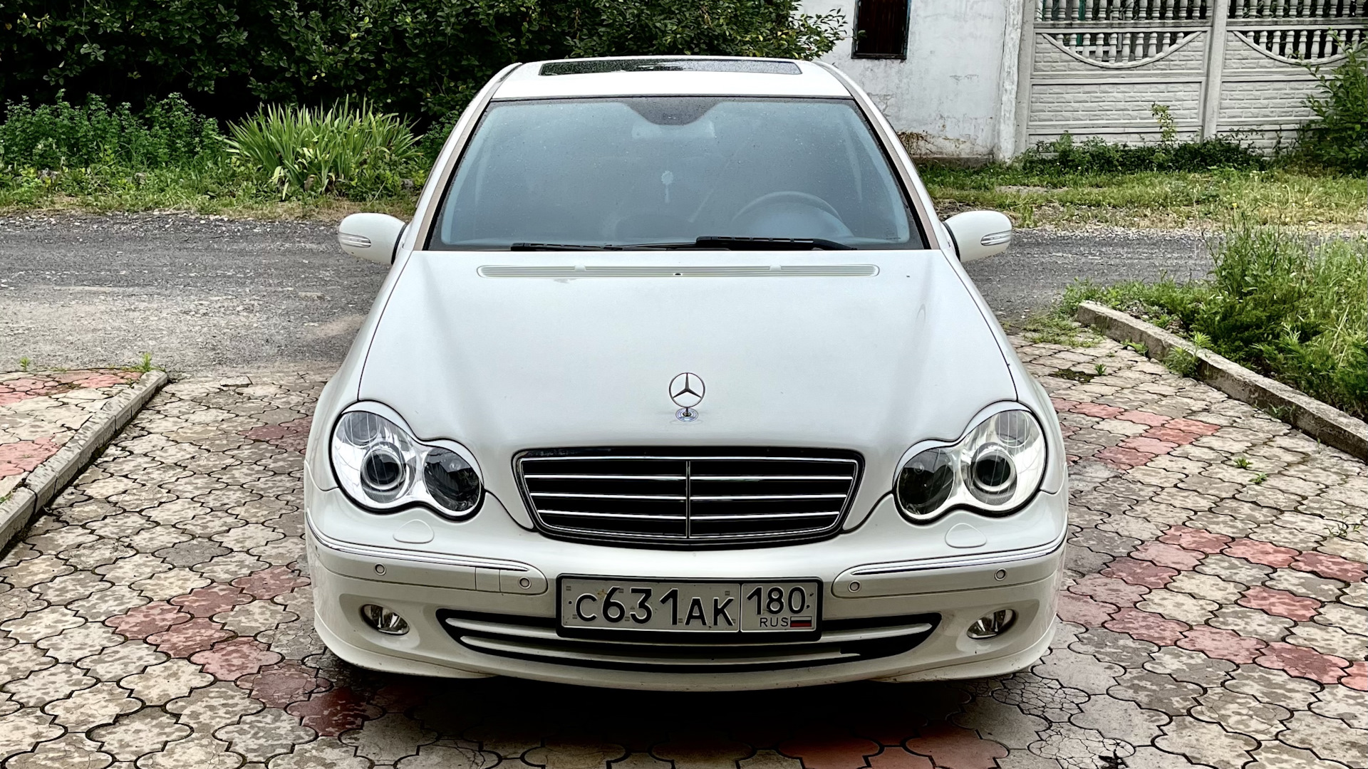 Mercedes-Benz C-class (W203) 2.5 бензиновый 2006 | 