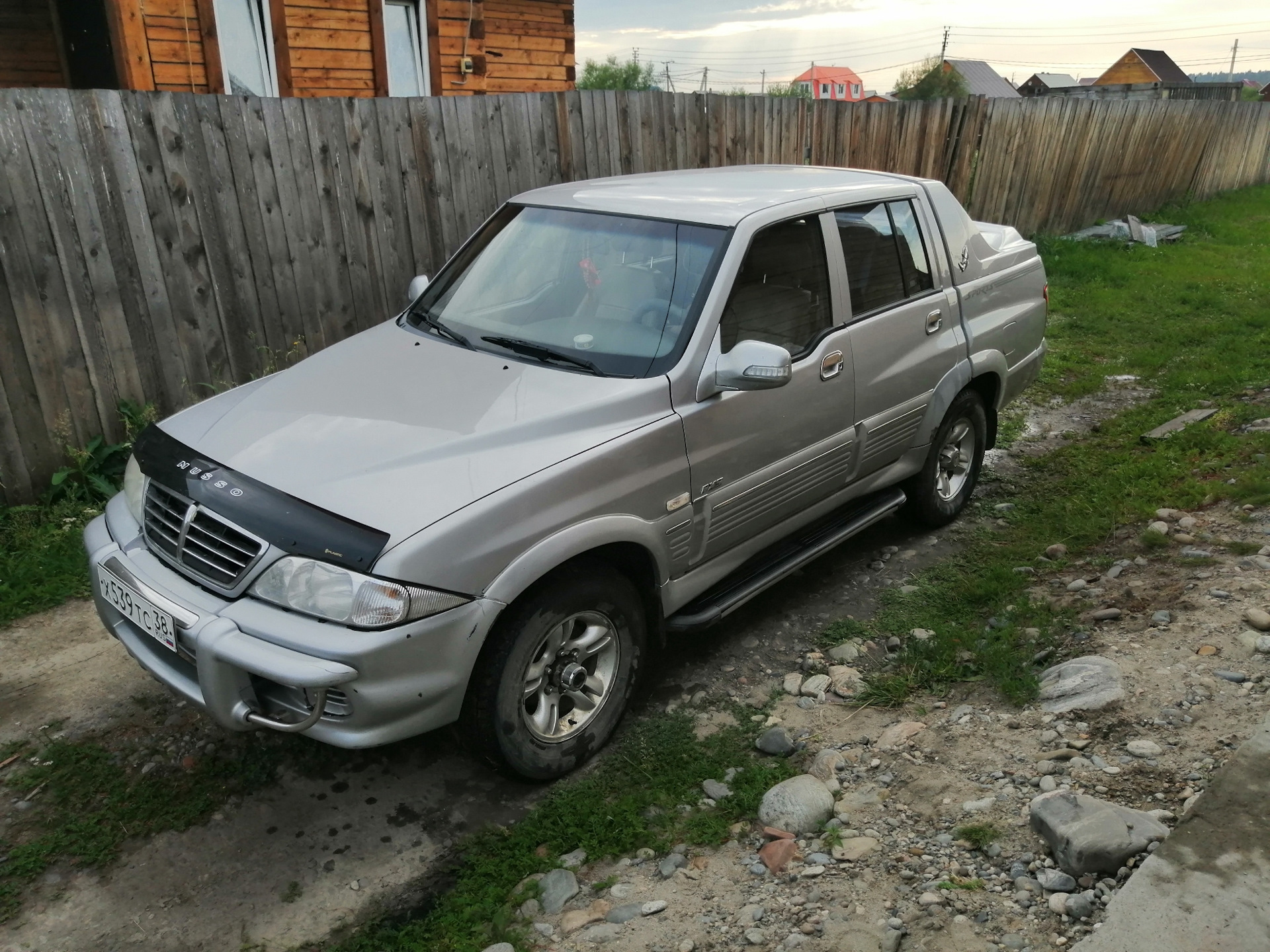 Ssangyong musso sports. ССАНГЙОНГ Муссо спорт. SSANGYONG Musso Sports, 2005. Саньенг Муссо спорт 2005.