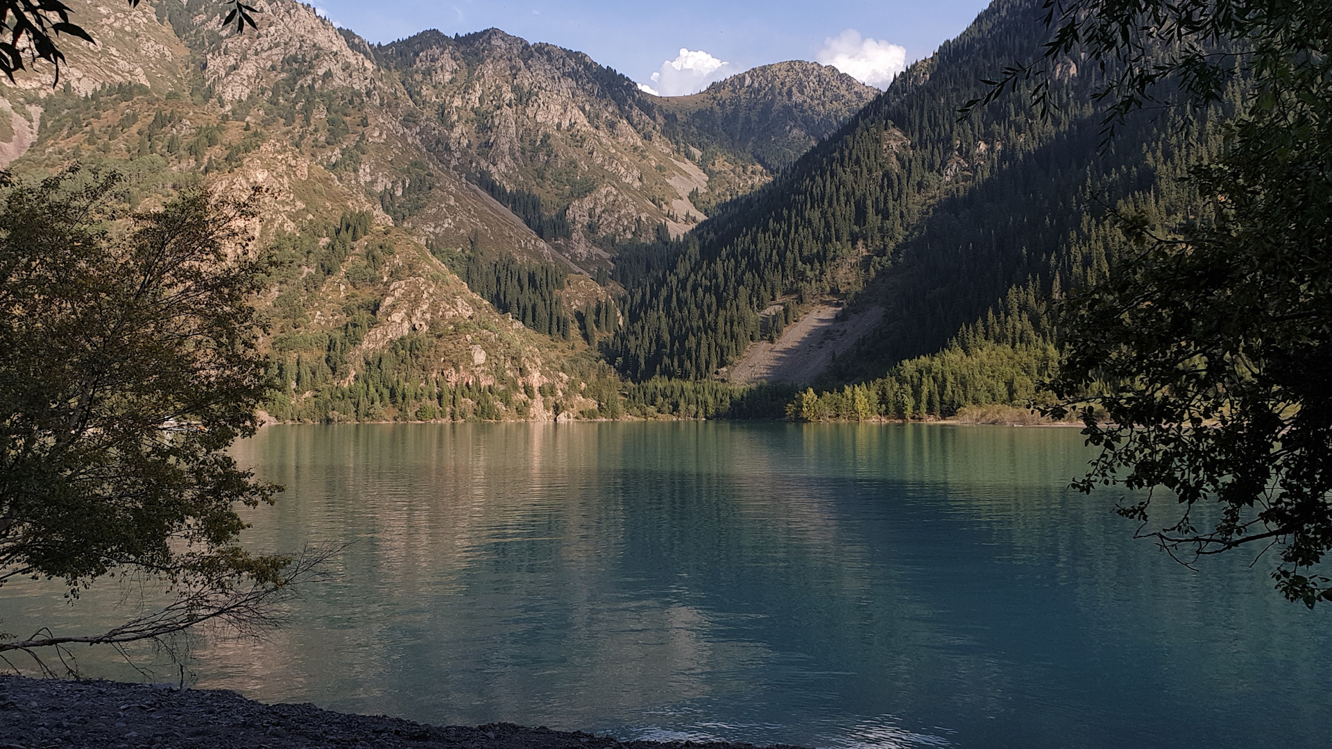 казахстан озеро иссык