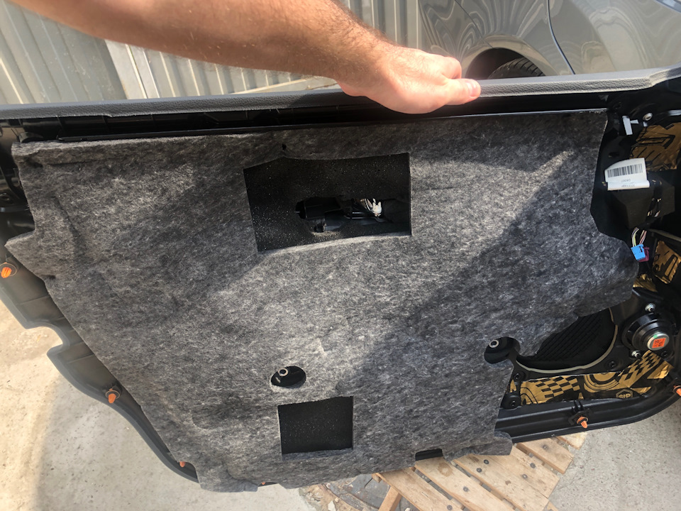 Фото в бортжурнале Mercedes-Benz E-Class (W212)