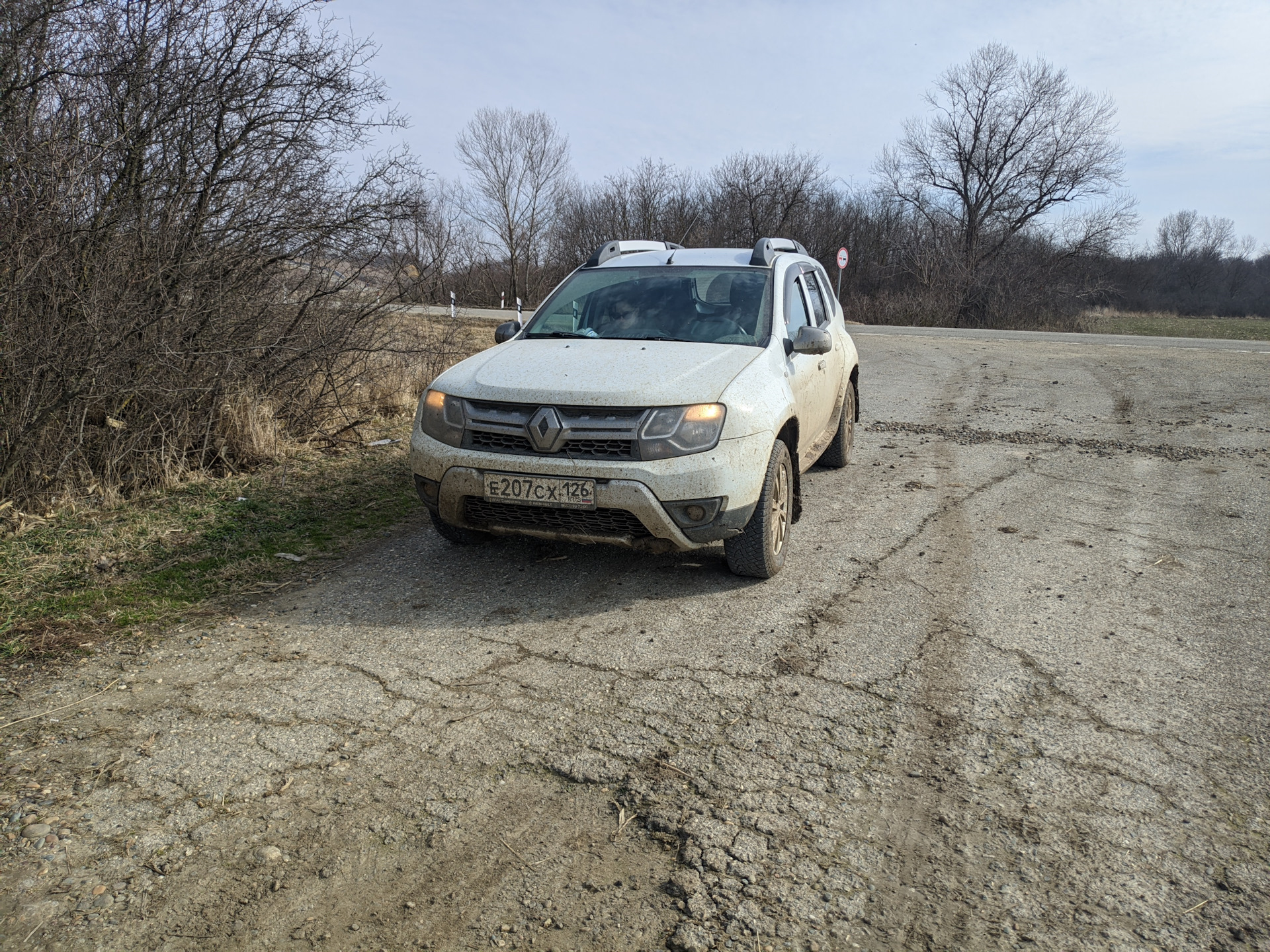 Поезда выходного дня — в Армавир по полям. — Renault Duster (1G), 1,5 л,  2018 года | покатушки | DRIVE2