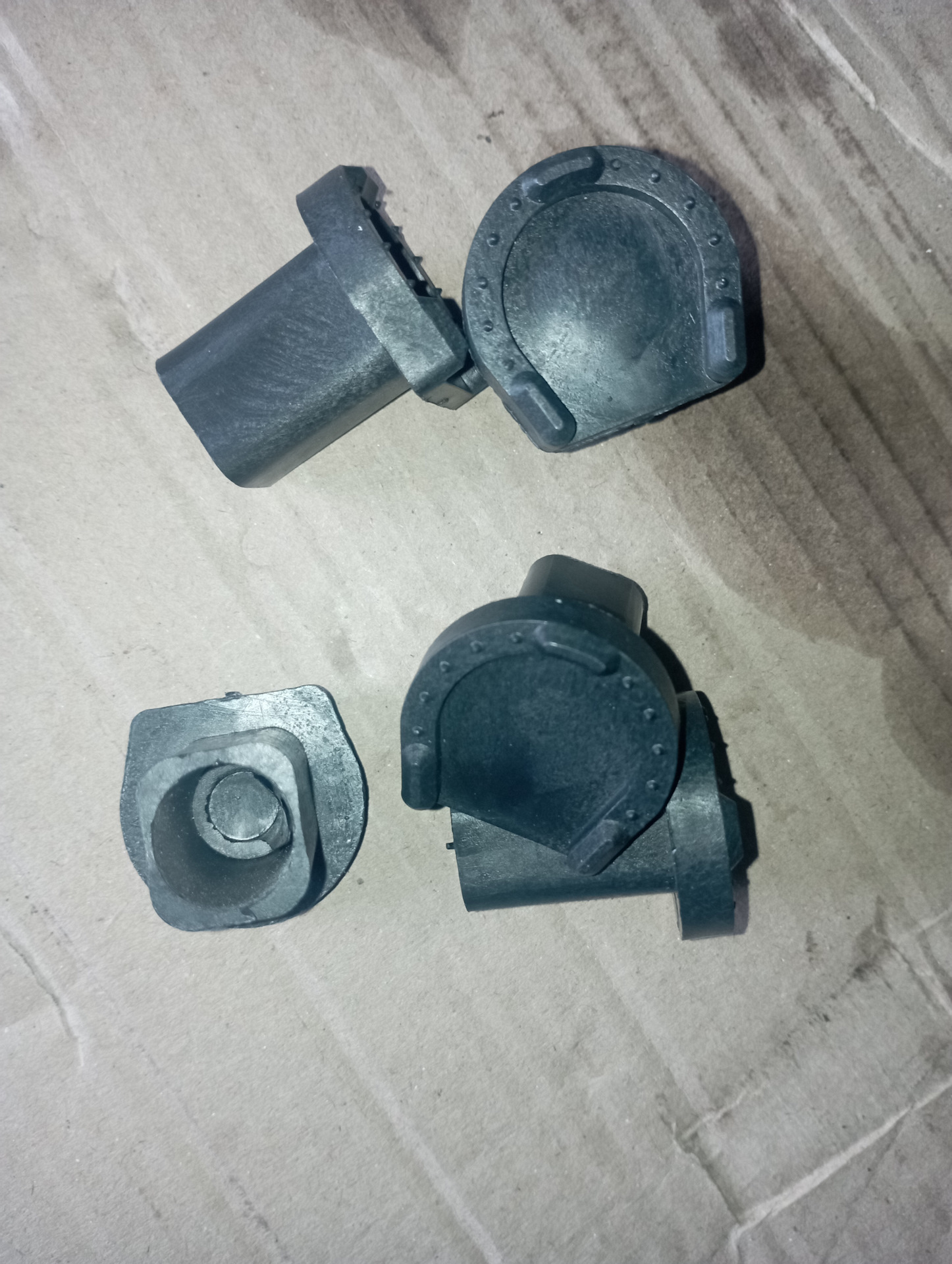 Заглушка поддомкратника ВАЗ 2101-07 AVTOPLAST VSK-00035286 — Lada 4x4 ...