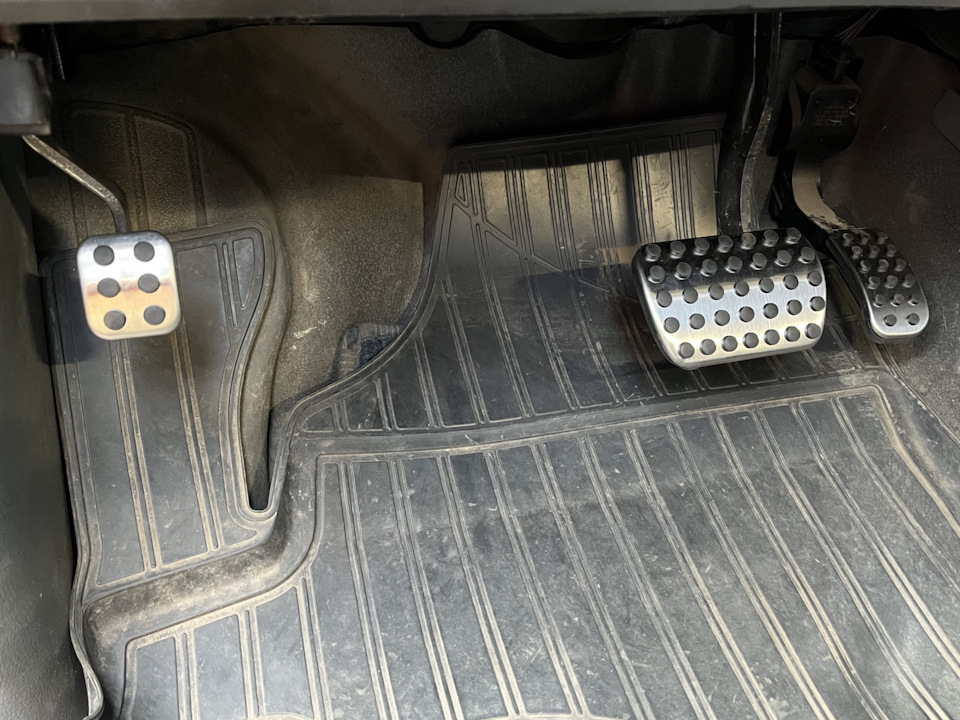 Накладки на педали — Mercedes-Benz Vito (2G), 2,1 л, 2007 года ...