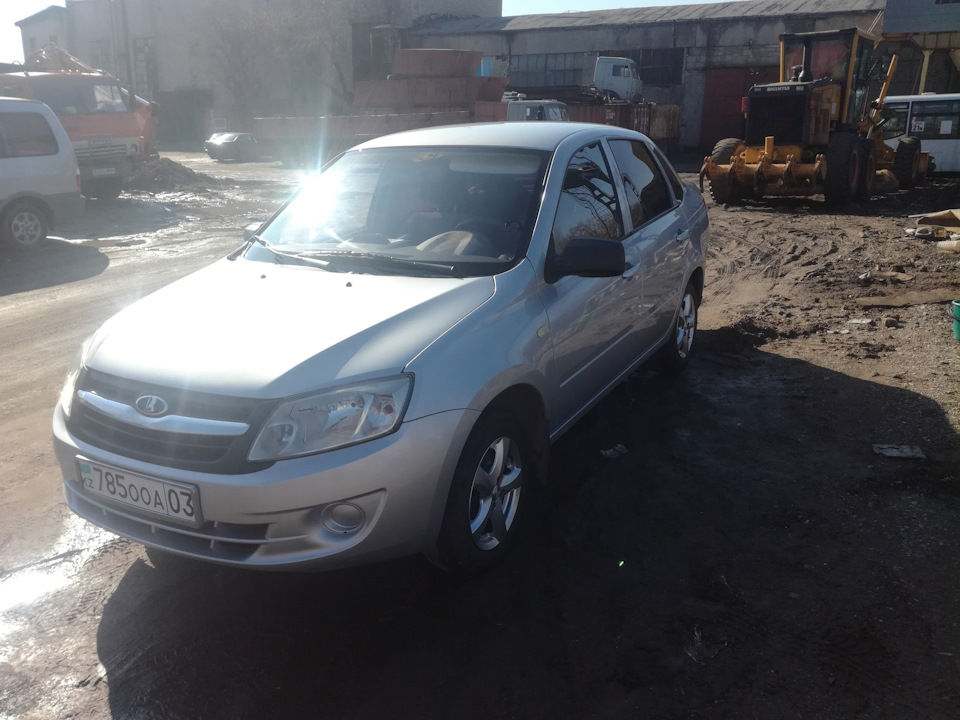 Диски r14 scad уран 2 — Lada Гранта (1G), 1,6 л, 2012 года | колёсные ...